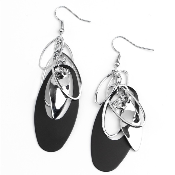 Ambitious Allure - Black - Picture 2 of 2